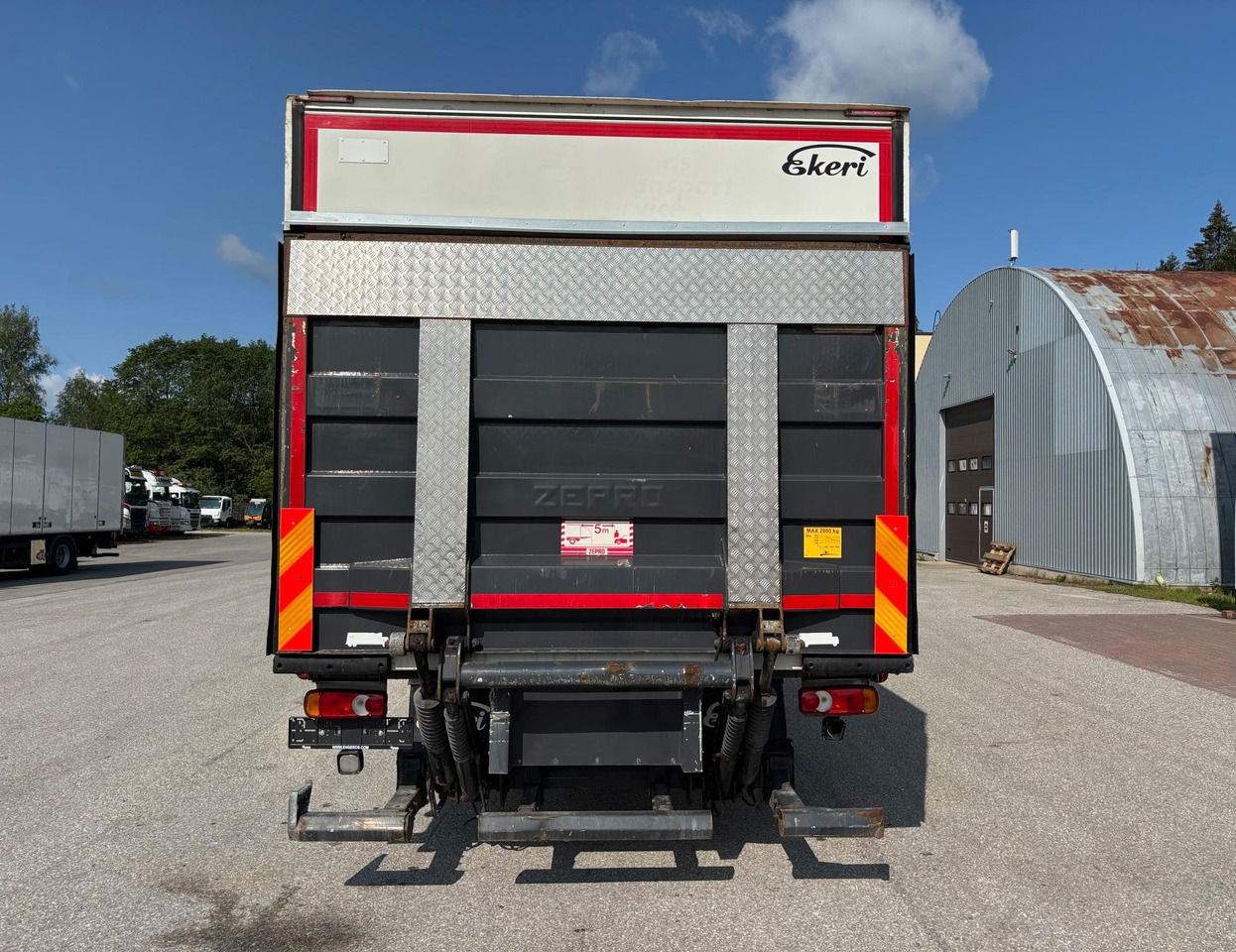 Kamion hladnjača VOLVO FL240: slika Kamion hladnjača VOLVO FL240