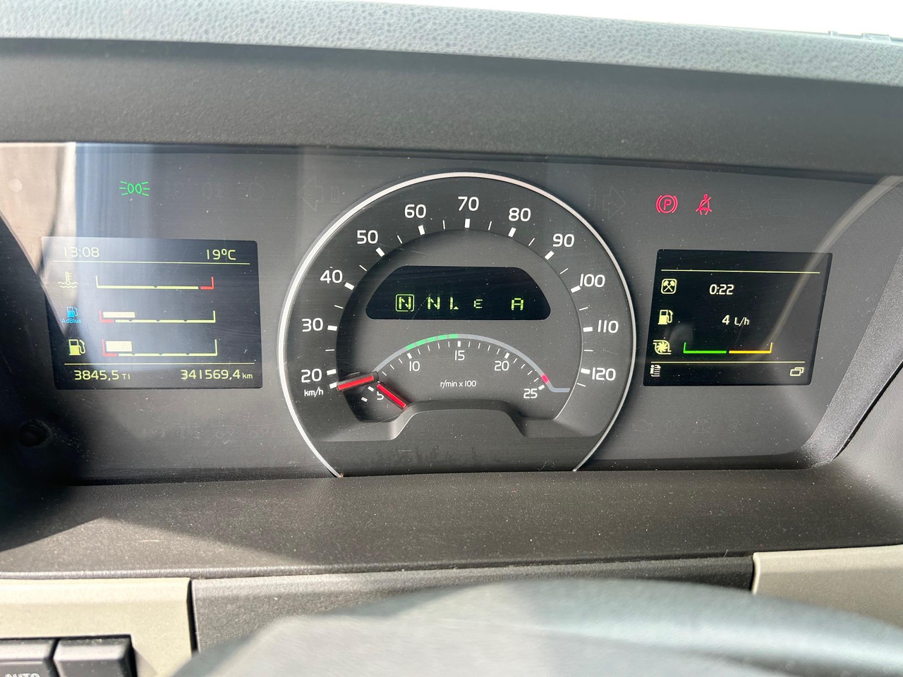 Kamion hladnjača VOLVO FM330: slika Kamion hladnjača VOLVO FM330