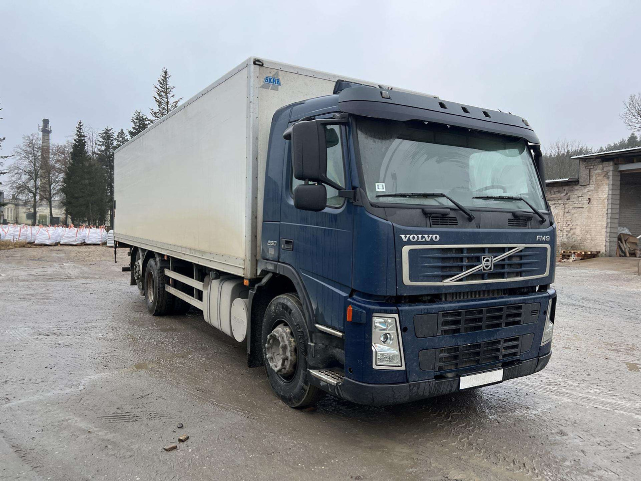 VOLVO FM9.260 - Kamion sandučar: slika VOLVO FM9.260 - Kamion sandučar VOLVO FM9.260 - Kamion sandučar: slika VOLVO FM9.260 - Kamion sandučar