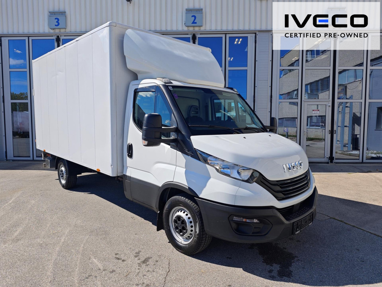 IVECO Koffr-LBW - Dostavno vozilo sa zatvorenim sandukom: slika IVECO Koffr-LBW - Dostavno vozilo sa zatvorenim sandukom IVECO Koffr-LBW - Dostavno vozilo sa zatvorenim sandukom: slika IVECO Koffr-LBW - Dostavno vozilo sa zatvorenim sandukom