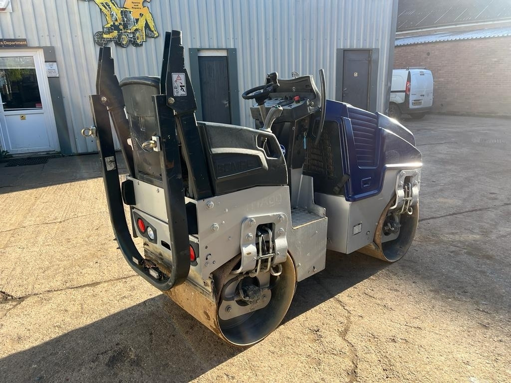 Bomag BW 80 AD-5 - Cestovni valjak: slika Bomag BW 80 AD-5 - Cestovni valjak Bomag BW 80 AD-5 - Cestovni valjak: slika Bomag BW 80 AD-5 - Cestovni valjak