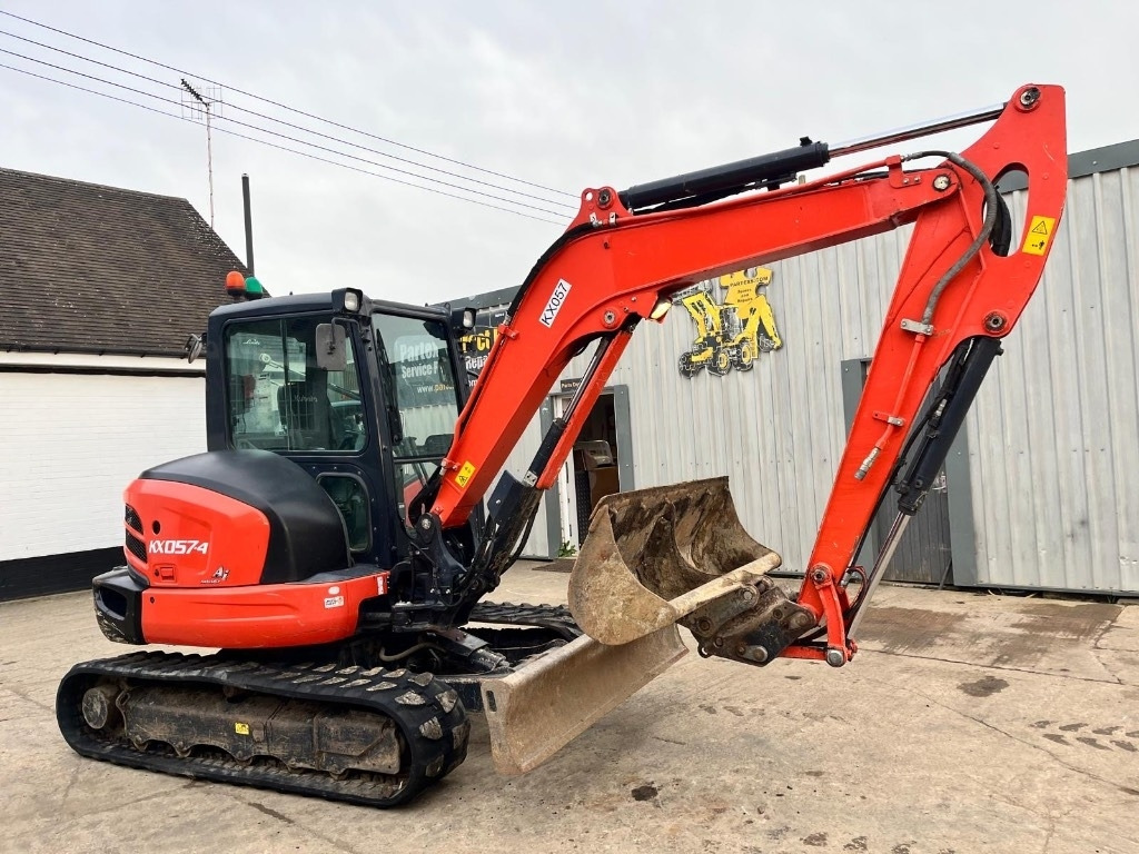 Kubota KX 057-4 - Mini bager: slika Kubota KX 057-4 - Mini bager Kubota KX 057-4 - Mini bager: slika Kubota KX 057-4 - Mini bager