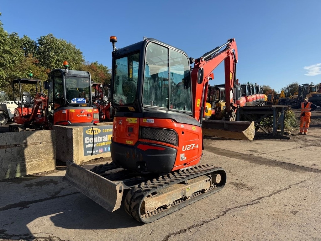 Kubota U 27-4 - Mini bager: slika Kubota U 27-4 - Mini bager Kubota U 27-4 - Mini bager: slika Kubota U 27-4 - Mini bager