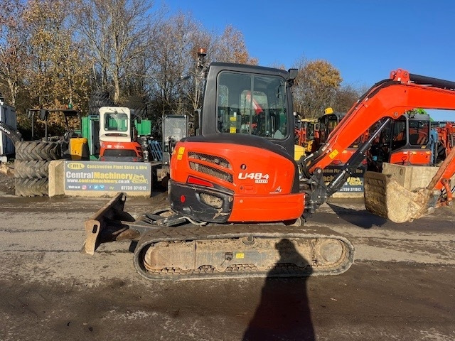 Kubota U 48-4 - Mini bager: slika Kubota U 48-4 - Mini bager Kubota U 48-4 - Mini bager: slika Kubota U 48-4 - Mini bager