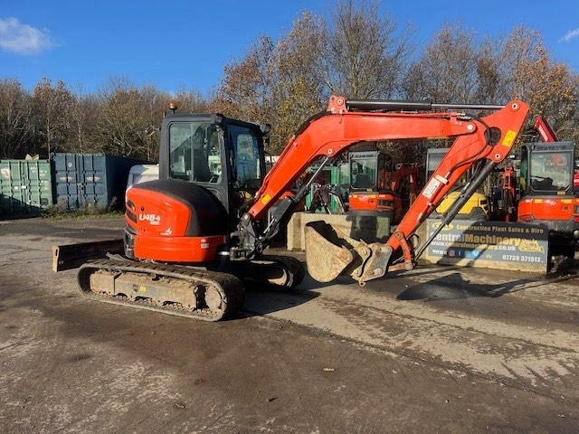 Kubota U 48-4 - Mini bager: slika Kubota U 48-4 - Mini bager Kubota U 48-4 - Mini bager: slika Kubota U 48-4 - Mini bager