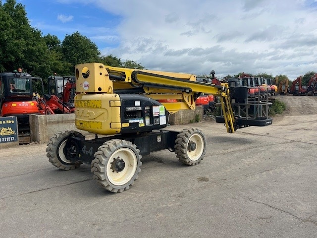 Niftylift HR 17 D 4x4 - Zglobni krak: slika Niftylift HR 17 D 4x4 - Zglobni krak Niftylift HR 17 D 4x4 - Zglobni krak: slika Niftylift HR 17 D 4x4 - Zglobni krak