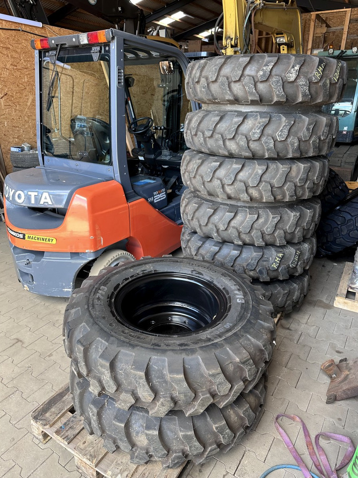 Apollo 10.00 - 20 Apollo Kompletträder - Complet tires - Guma za Bager na kotačima: slika Apollo 10.00 - 20 Apollo Kompletträder - Complet tires - Guma za Bager na kotačima Apollo 10.00 - 20 Apollo Kompletträder - Complet tires - Guma za Bager na kotačima: slika Apollo 10.00 - 20 Apollo Kompletträder - Complet tires - Guma za Bager na kotačima