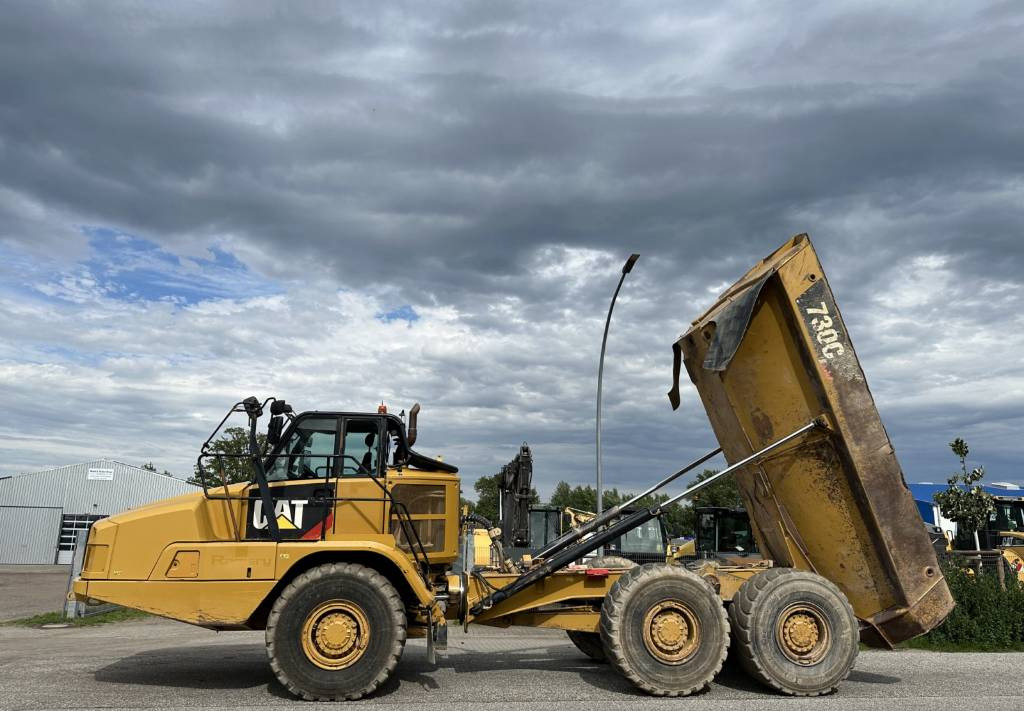 CAT 730 C Auto lubrication + Klima CE + EPA - Zglobni istovarivač: slika CAT 730 C Auto lubrication + Klima CE + EPA - Zglobni istovarivač CAT 730 C Auto lubrication + Klima CE + EPA - Zglobni istovarivač: slika CAT 730 C Auto lubrication + Klima CE + EPA - Zglobni istovarivač