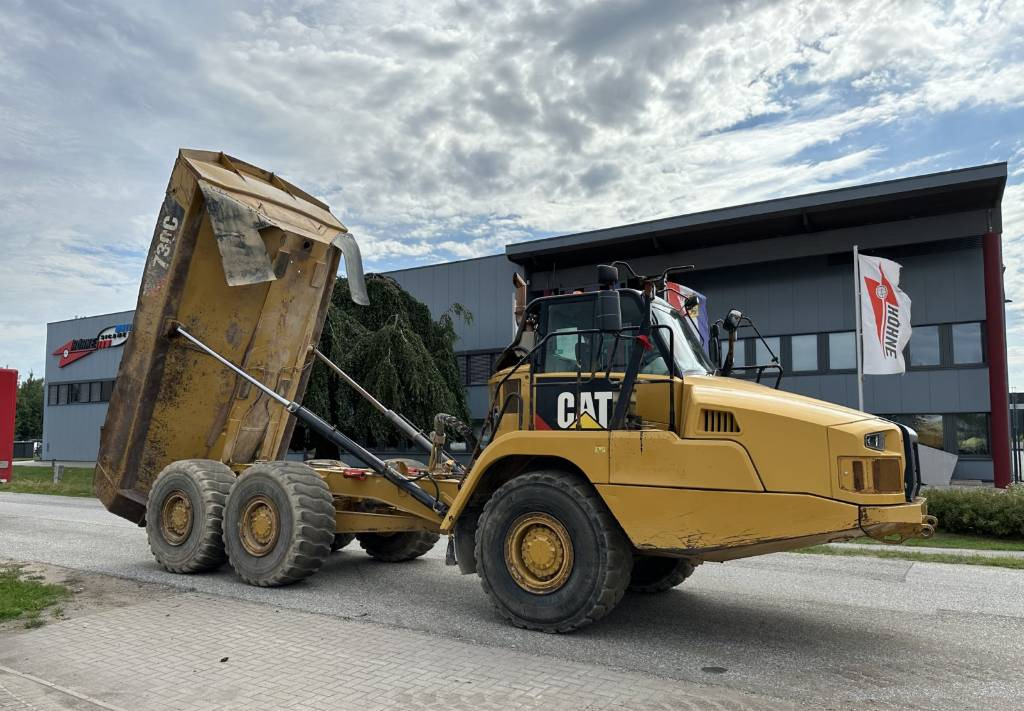 CAT 730 C Auto lubrication + Klima CE + EPA - Zglobni istovarivač: slika CAT 730 C Auto lubrication + Klima CE + EPA - Zglobni istovarivač CAT 730 C Auto lubrication + Klima CE + EPA - Zglobni istovarivač: slika CAT 730 C Auto lubrication + Klima CE + EPA - Zglobni istovarivač