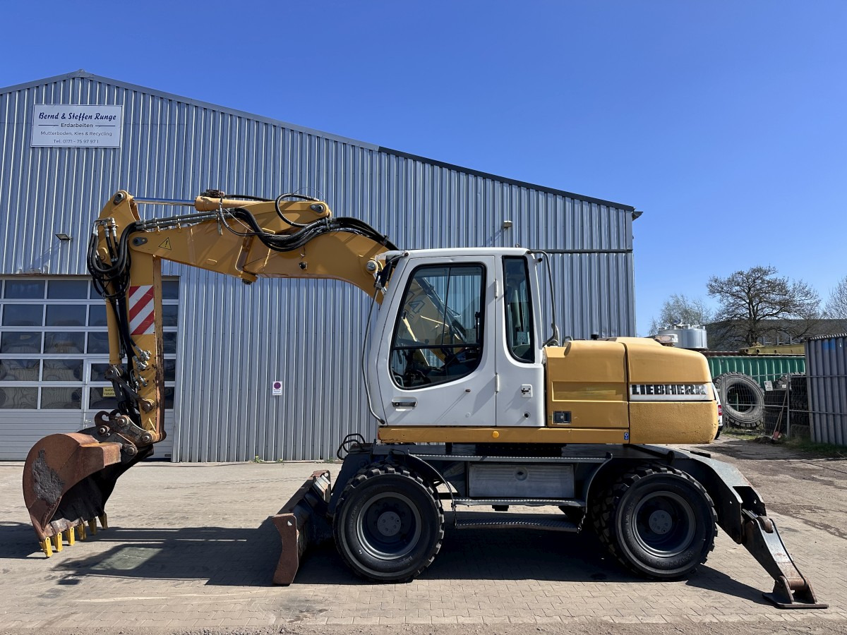 LIEBHERR A 314 All hydr. lines SW 33- 30 Km/h - Bager na kotačima: slika LIEBHERR A 314 All hydr. lines SW 33- 30 Km/h - Bager na kotačima LIEBHERR A 314 All hydr. lines SW 33- 30 Km/h - Bager na kotačima: slika LIEBHERR A 314 All hydr. lines SW 33- 30 Km/h - Bager na kotačima