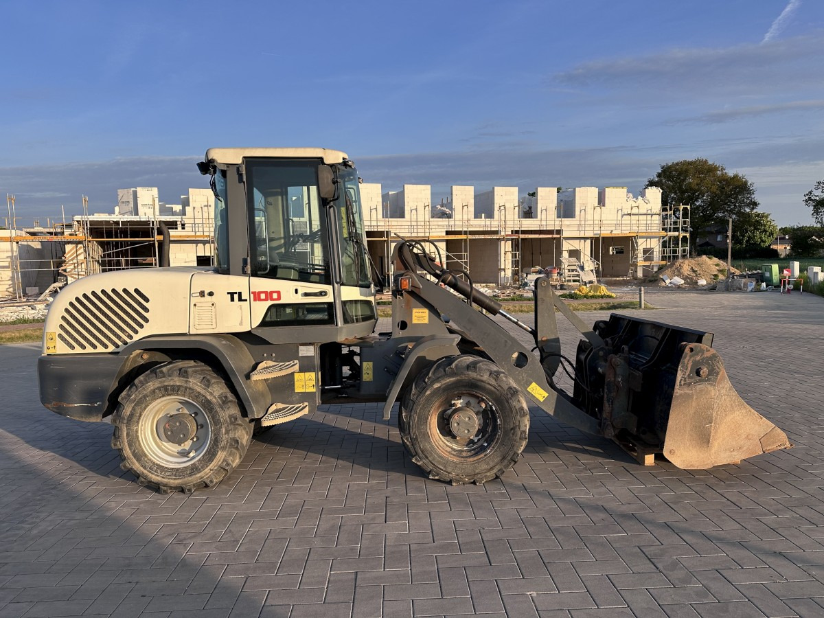TEREX TL 100 - 30 Km/h Schaufel + Palettengabel Top ! - Utovarivač na kotačima: slika TEREX TL 100 - 30 Km/h Schaufel + Palettengabel Top ! - Utovarivač na kotačima TEREX TL 100 - 30 Km/h Schaufel + Palettengabel Top ! - Utovarivač na kotačima: slika TEREX TL 100 - 30 Km/h Schaufel + Palettengabel Top ! - Utovarivač na kotačima