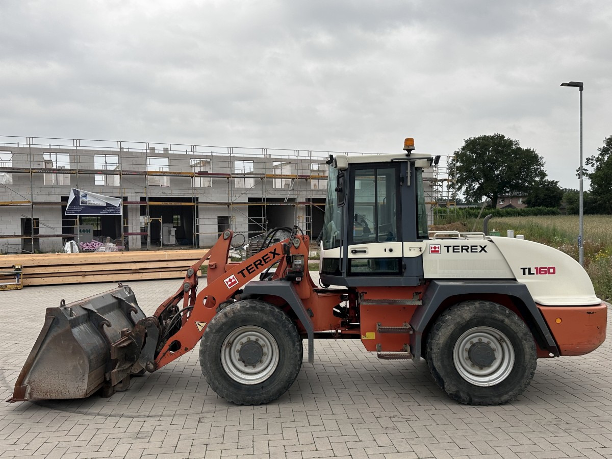 TEREX TL 160 Klima Schaufel + Palettengabel Top ! - Utovarivač na kotačima: slika TEREX TL 160 Klima Schaufel + Palettengabel Top ! - Utovarivač na kotačima TEREX TL 160 Klima Schaufel + Palettengabel Top ! - Utovarivač na kotačima: slika TEREX TL 160 Klima Schaufel + Palettengabel Top ! - Utovarivač na kotačima