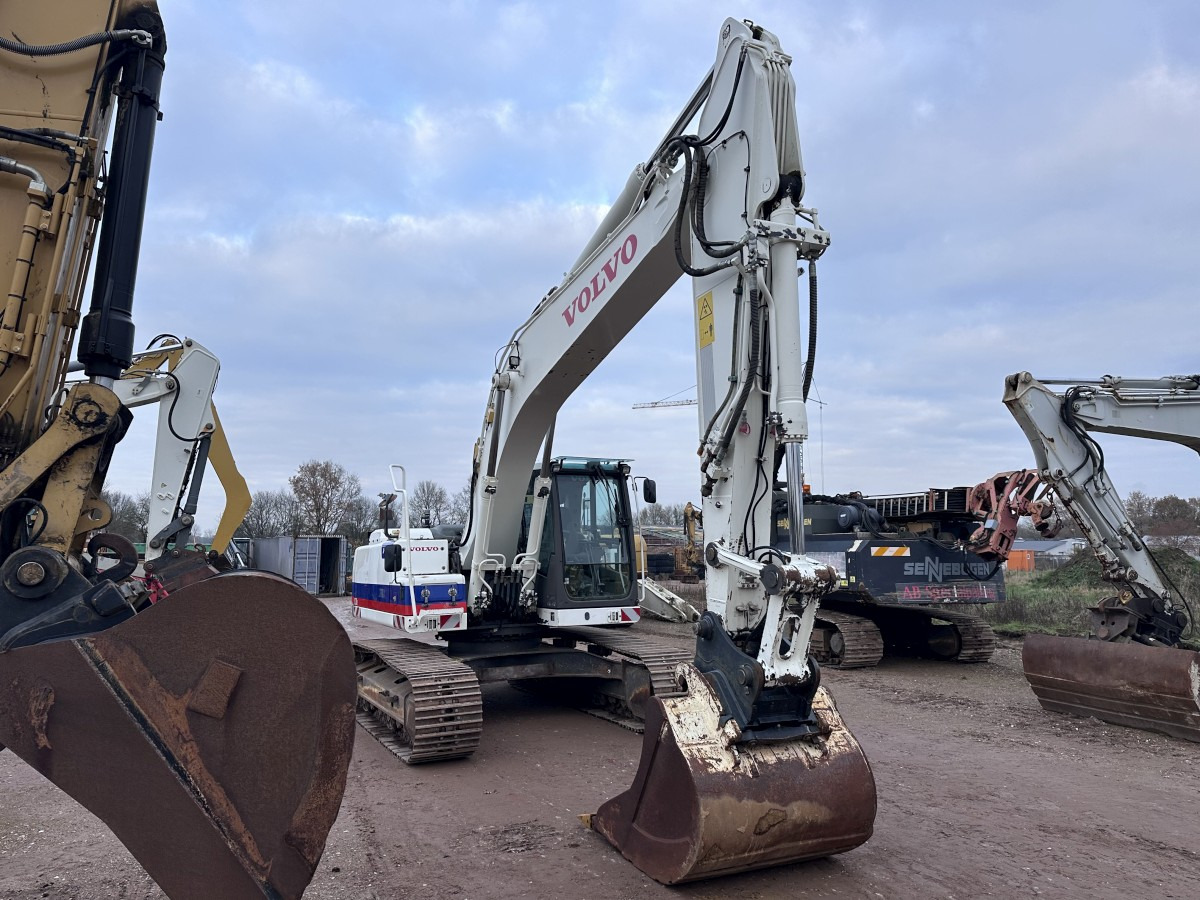 VOLVO EC 220 DL German machine! - Bager: slika VOLVO EC 220 DL German machine! - Bager VOLVO EC 220 DL German machine! - Bager: slika VOLVO EC 220 DL German machine! - Bager