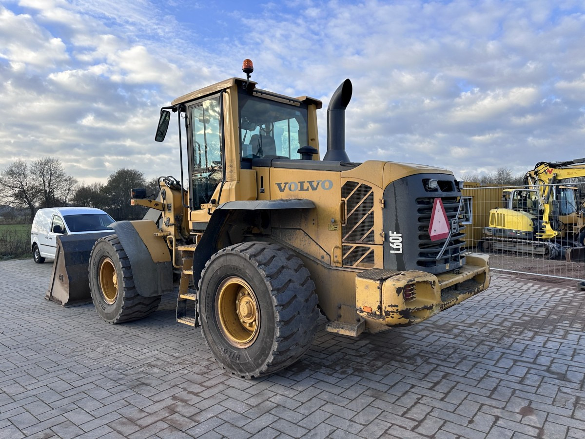 VOLVO L 60 F low Hours Klima Very good Condition - Utovarivač na kotačima: slika VOLVO L 60 F low Hours Klima Very good Condition - Utovarivač na kotačima VOLVO L 60 F low Hours Klima Very good Condition - Utovarivač na kotačima: slika VOLVO L 60 F low Hours Klima Very good Condition - Utovarivač na kotačima