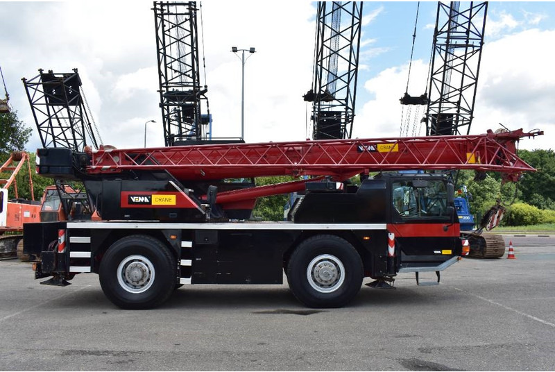 Liebherr LTM 1030-2 - Autodizalica za sve terene: slika Liebherr LTM 1030-2 - Autodizalica za sve terene Liebherr LTM 1030-2 - Autodizalica za sve terene: slika Liebherr LTM 1030-2 - Autodizalica za sve terene