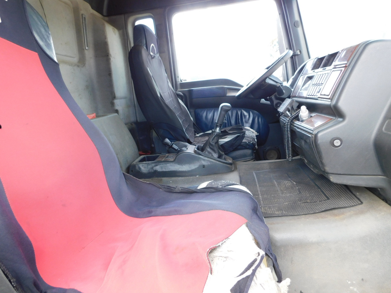 Man Tga35440 - Transporter kontejnera/ Kamion s izmjenjivim sanducima: slika Man Tga35440 - Transporter kontejnera/ Kamion s izmjenjivim sanducima Man Tga35440 - Transporter kontejnera/ Kamion s izmjenjivim sanducima: slika Man Tga35440 - Transporter kontejnera/ Kamion s izmjenjivim sanducima