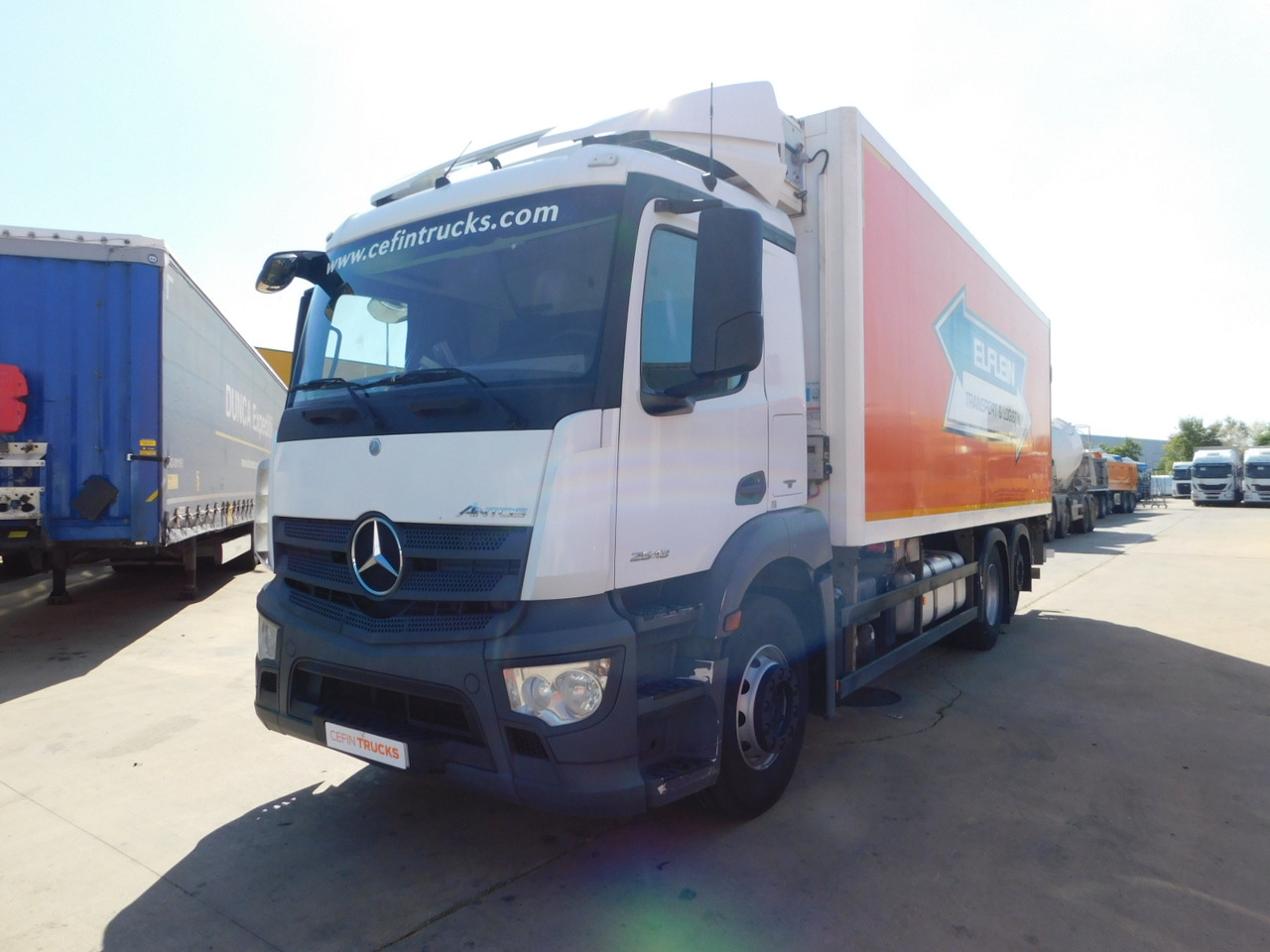 Mercedes Antos - Kamion hladnjača: slika Mercedes Antos - Kamion hladnjača Mercedes Antos - Kamion hladnjača: slika Mercedes Antos - Kamion hladnjača
