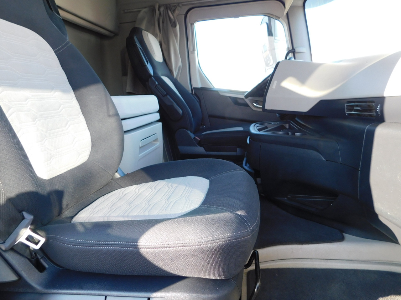 Ford F max 4x2 scab e6 12s2620 - Tegljač: slika Ford F max 4x2 scab e6 12s2620 - Tegljač Ford F max 4x2 scab e6 12s2620 - Tegljač: slika Ford F max 4x2 scab e6 12s2620 - Tegljač