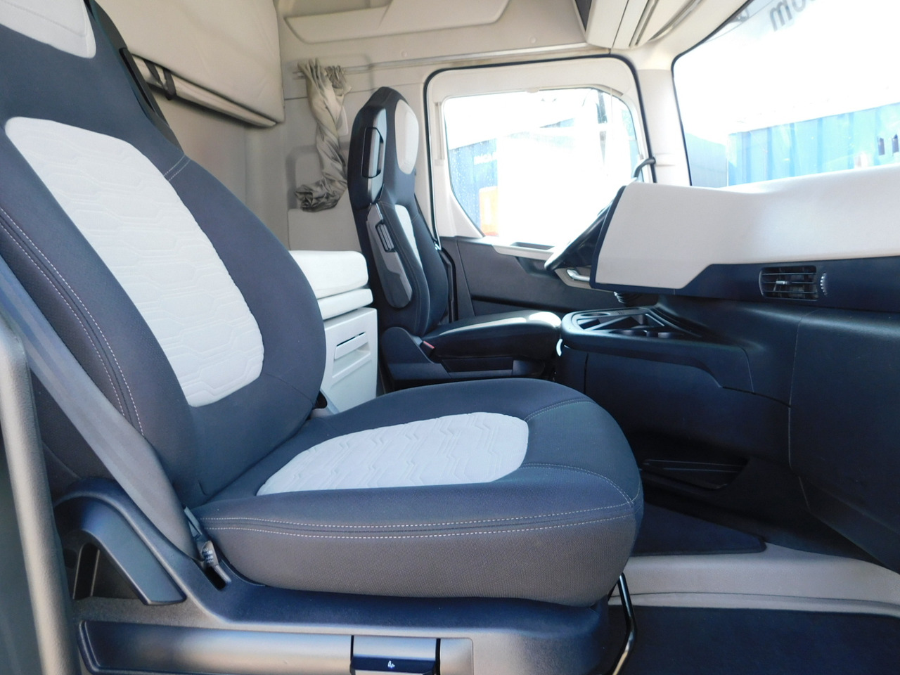 Ford F max 4x2 scab e6 12s2620 - Tegljač: slika Ford F max 4x2 scab e6 12s2620 - Tegljač Ford F max 4x2 scab e6 12s2620 - Tegljač: slika Ford F max 4x2 scab e6 12s2620 - Tegljač