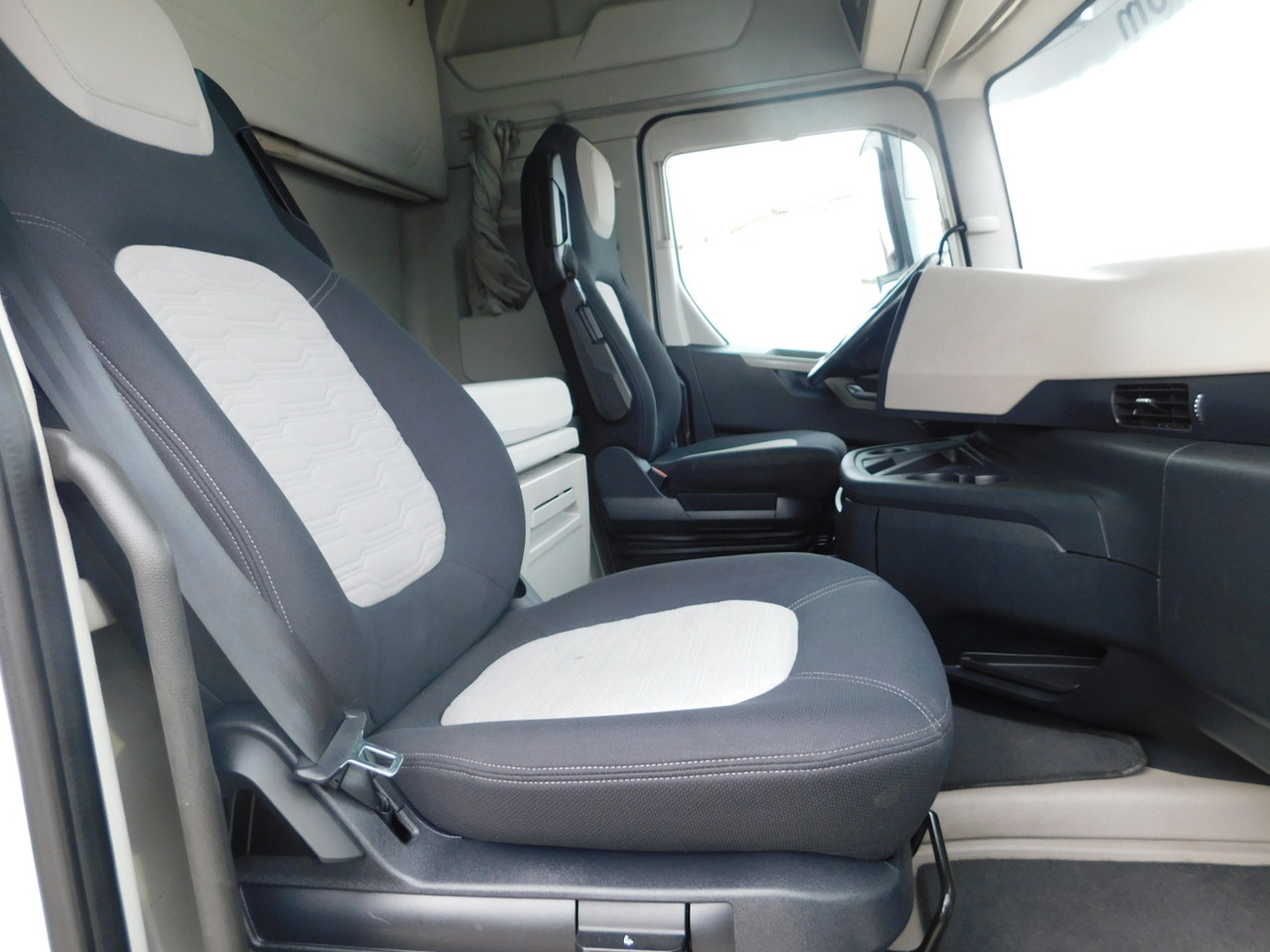 Ford F max 4x2 scab e6 12s2620 - Tegljač: slika Ford F max 4x2 scab e6 12s2620 - Tegljač Ford F max 4x2 scab e6 12s2620 - Tegljač: slika Ford F max 4x2 scab e6 12s2620 - Tegljač