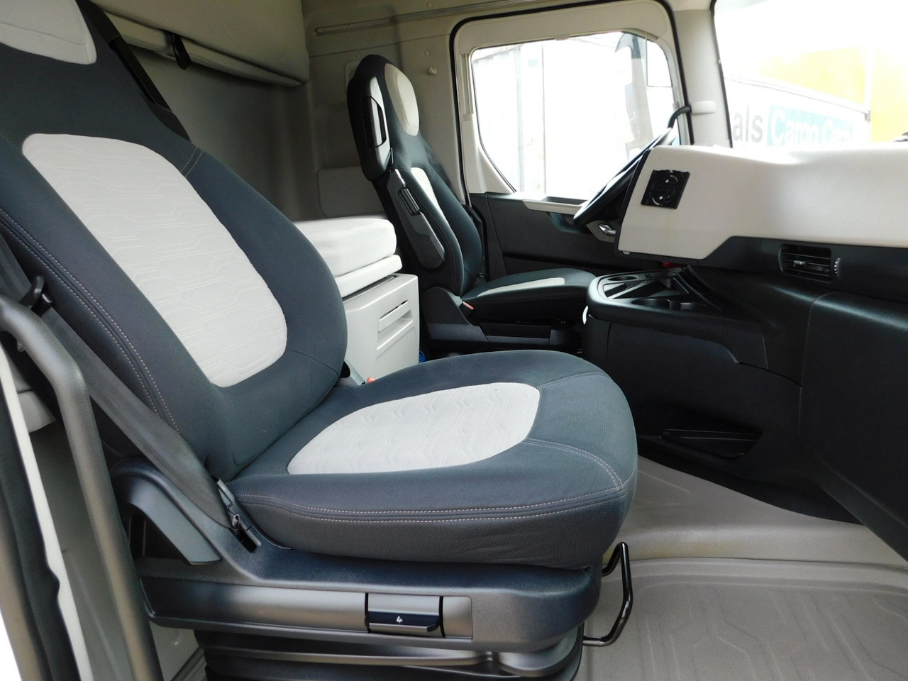 Ford F max 4x2 scab e6 12s2620 - Tegljač: slika Ford F max 4x2 scab e6 12s2620 - Tegljač Ford F max 4x2 scab e6 12s2620 - Tegljač: slika Ford F max 4x2 scab e6 12s2620 - Tegljač