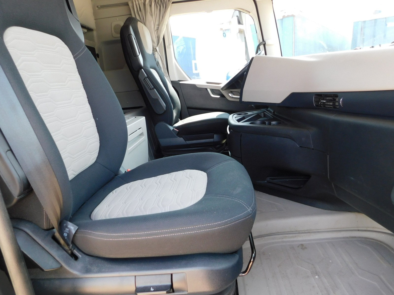 Ford F max 4x2 scab e6 12tx2620 ecotorq - Tegljač: slika Ford F max 4x2 scab e6 12tx2620 ecotorq - Tegljač Ford F max 4x2 scab e6 12tx2620 ecotorq - Tegljač: slika Ford F max 4x2 scab e6 12tx2620 ecotorq - Tegljač