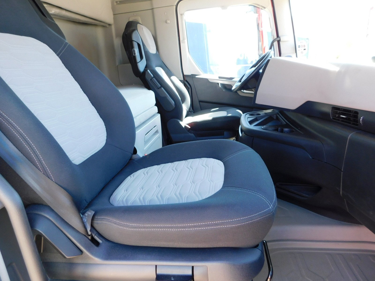 Ford F max ll 4x2 scab e6 12tx2620 - Tegljač: slika Ford F max ll 4x2 scab e6 12tx2620 - Tegljač Ford F max ll 4x2 scab e6 12tx2620 - Tegljač: slika Ford F max ll 4x2 scab e6 12tx2620 - Tegljač