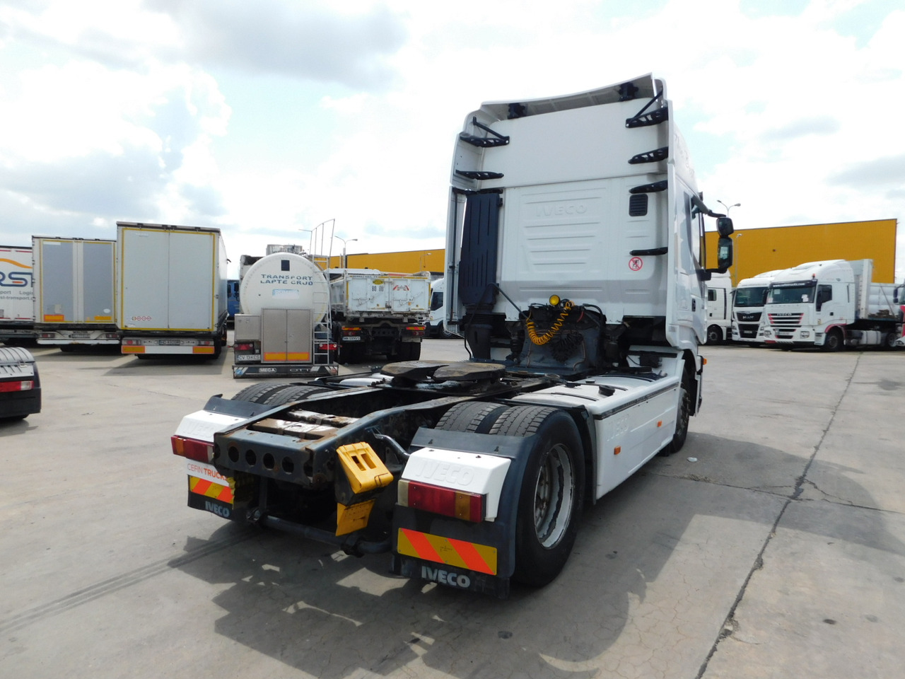 Iveco As440s50t - Tegljač: slika Iveco As440s50t - Tegljač Iveco As440s50t - Tegljač: slika Iveco As440s50t - Tegljač