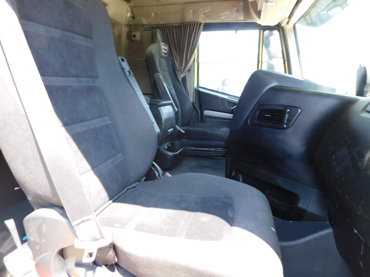 Iveco As440stp - Tegljač: slika Iveco As440stp - Tegljač Iveco As440stp - Tegljač: slika Iveco As440stp - Tegljač
