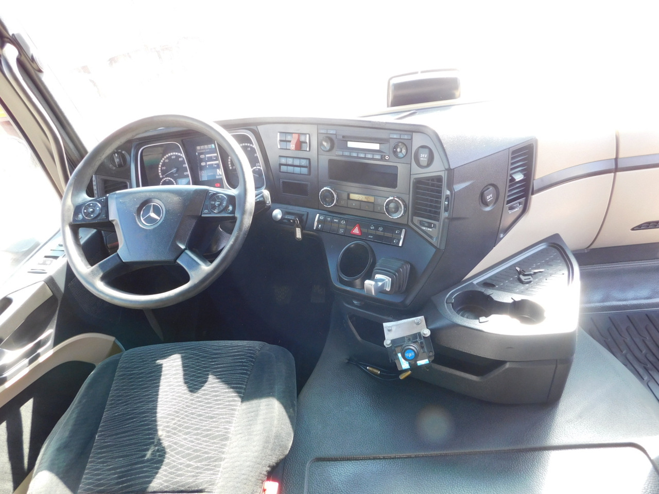 Tegljač Mercedes Actros 1840: slika Tegljač Mercedes Actros 1840