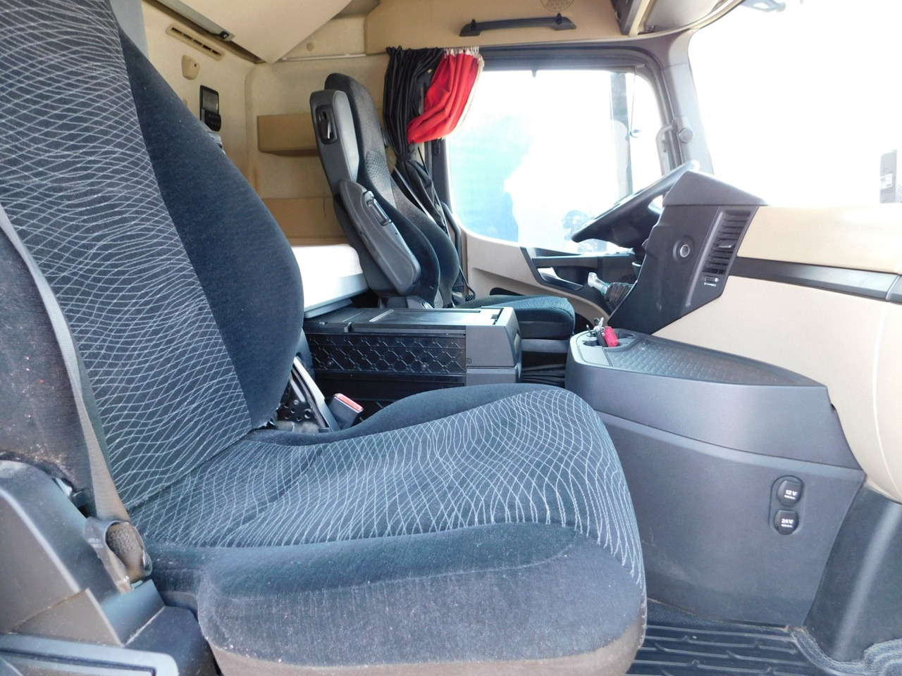 Mercedes Actros 1842 - Tegljač: slika Mercedes Actros 1842 - Tegljač Mercedes Actros 1842 - Tegljač: slika Mercedes Actros 1842 - Tegljač