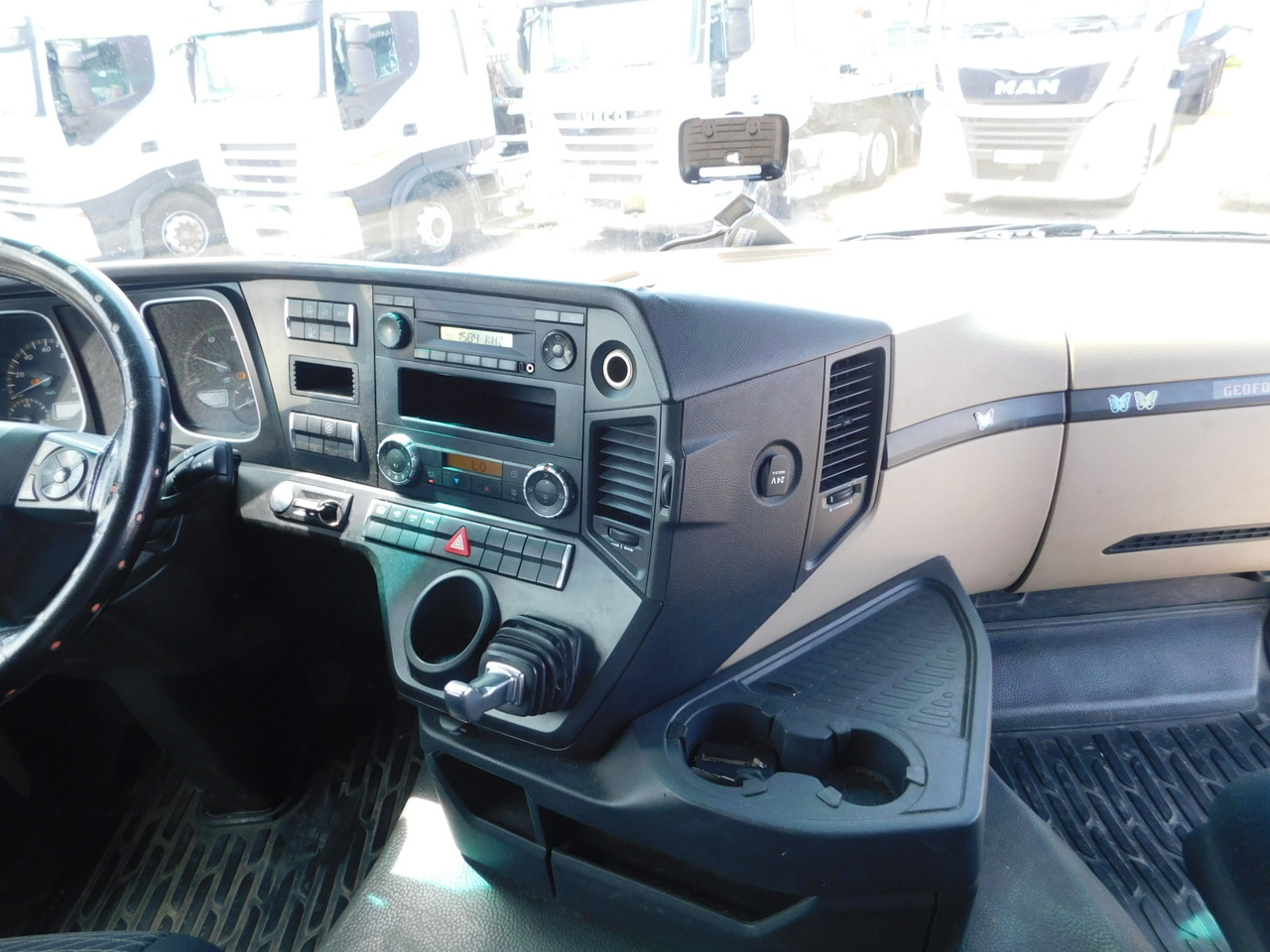 Tegljač Mercedes Actros 1842: slika Tegljač Mercedes Actros 1842