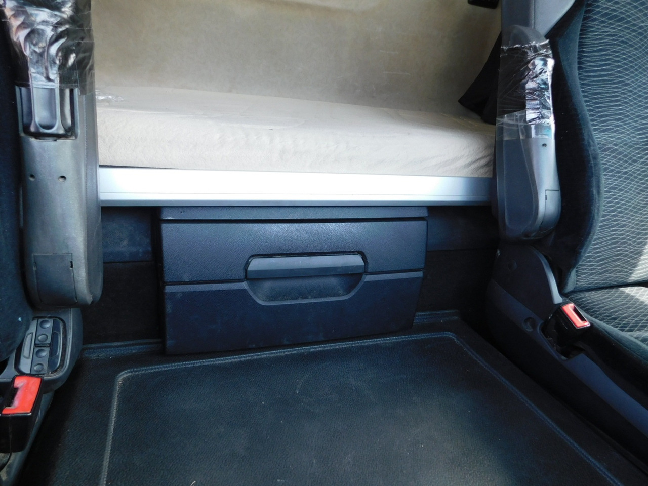 Tegljač Mercedes Actros 1842: slika Tegljač Mercedes Actros 1842