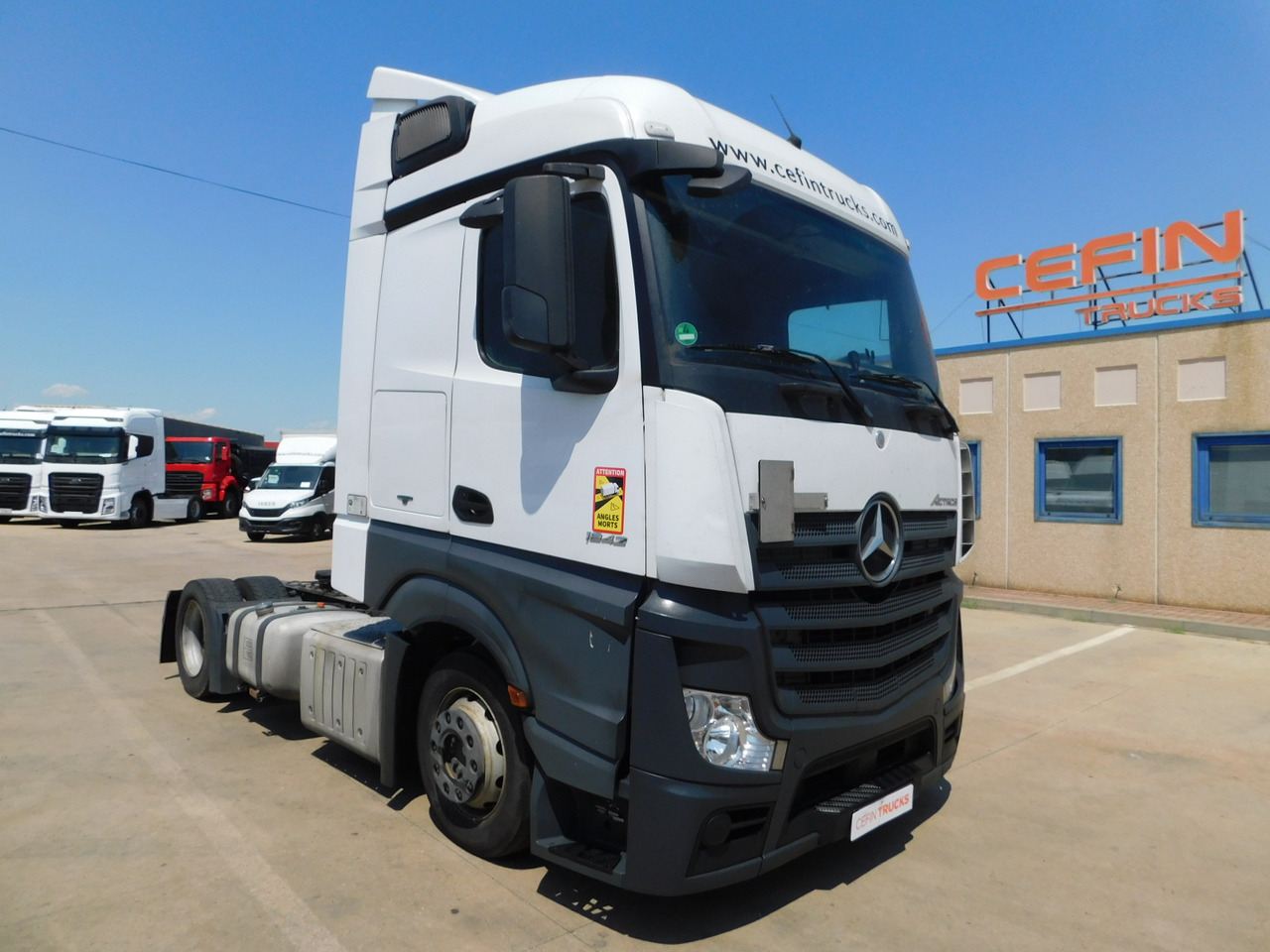 Mercedes Actros - Tegljač: slika Mercedes Actros - Tegljač Mercedes Actros - Tegljač: slika Mercedes Actros - Tegljač