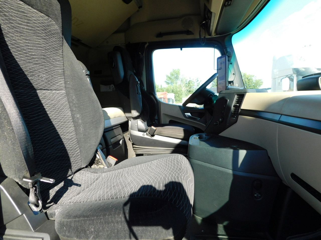 Mercedes Actros - Tegljač: slika Mercedes Actros - Tegljač Mercedes Actros - Tegljač: slika Mercedes Actros - Tegljač