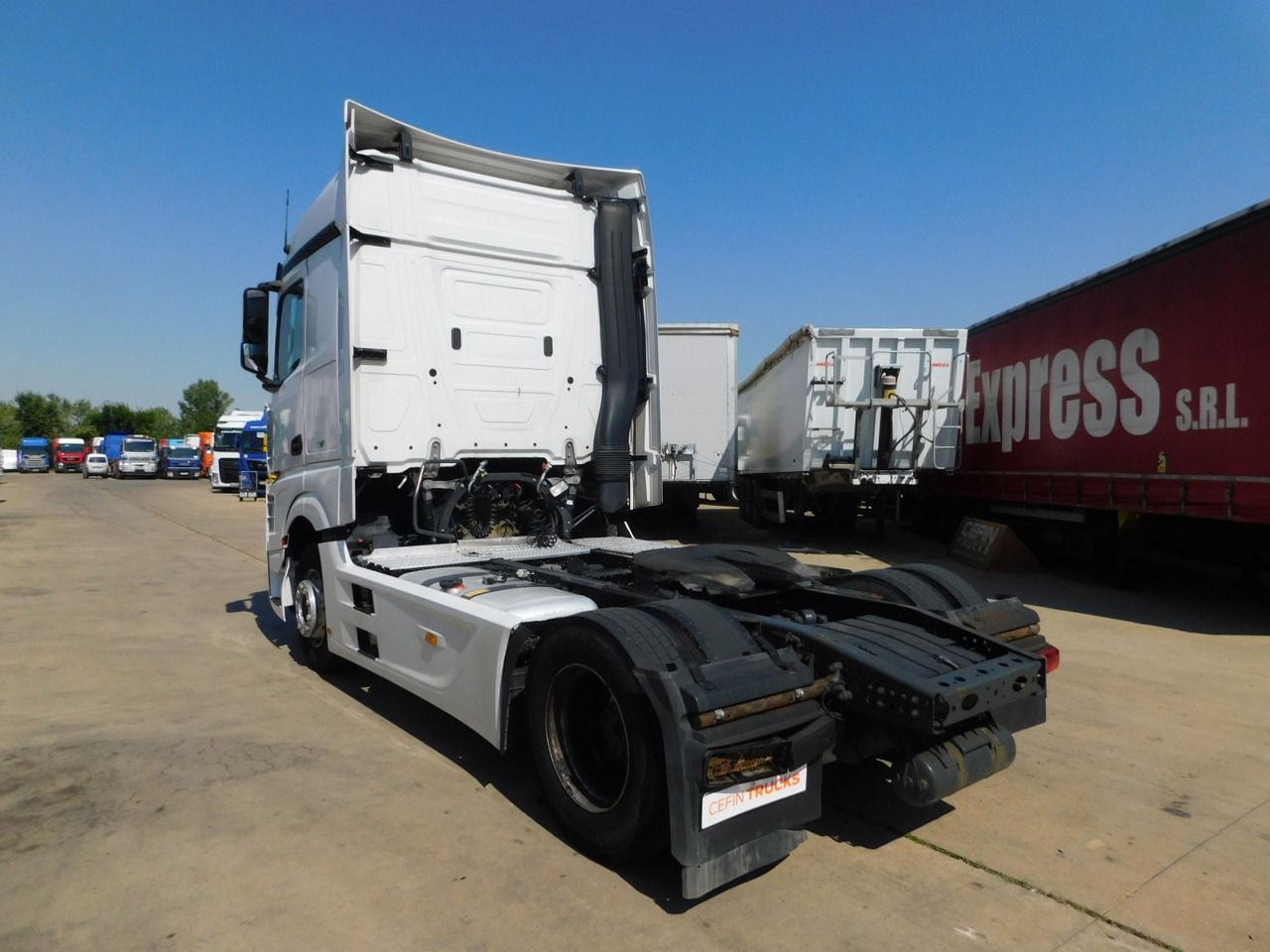 Mercedes Actros - Tegljač: slika Mercedes Actros - Tegljač Mercedes Actros - Tegljač: slika Mercedes Actros - Tegljač