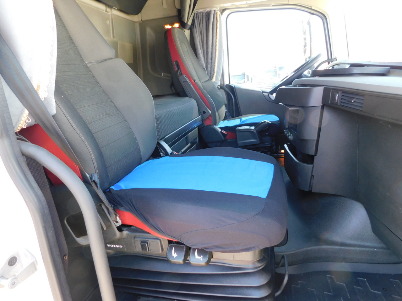 Volvo Fh - Tegljač: slika Volvo Fh - Tegljač Volvo Fh - Tegljač: slika Volvo Fh - Tegljač