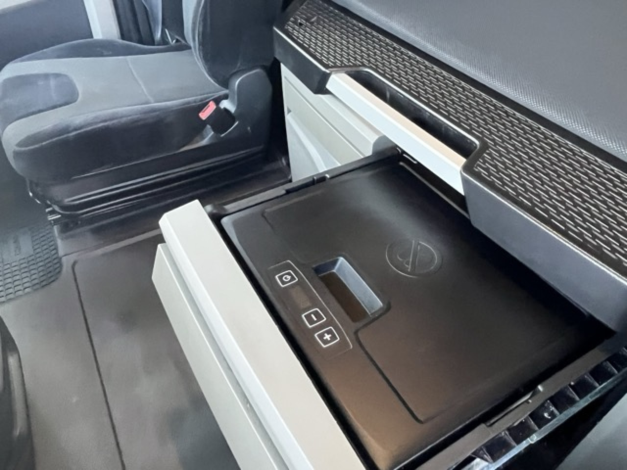 MAN TGX 18.510 4x2 BL SA Euro6 Retarder Klima ZV - Tegljač: slika MAN TGX 18.510 4x2 BL SA Euro6 Retarder Klima ZV - Tegljač MAN TGX 18.510 4x2 BL SA Euro6 Retarder Klima ZV - Tegljač: slika MAN TGX 18.510 4x2 BL SA Euro6 Retarder Klima ZV - Tegljač