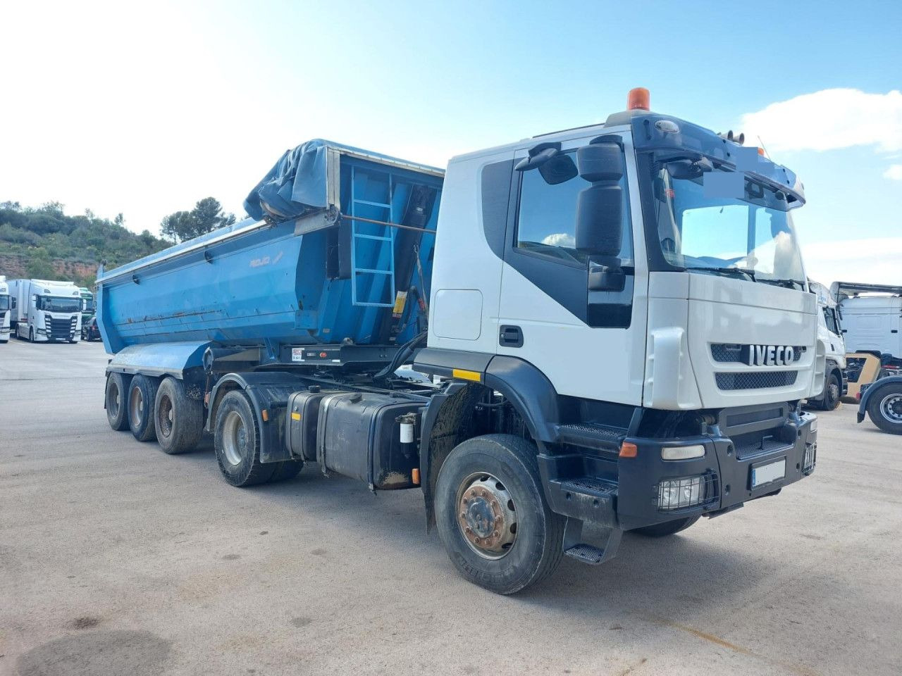 IVECO Trakker - Tegljač: slika IVECO Trakker - Tegljač IVECO Trakker - Tegljač: slika IVECO Trakker - Tegljač