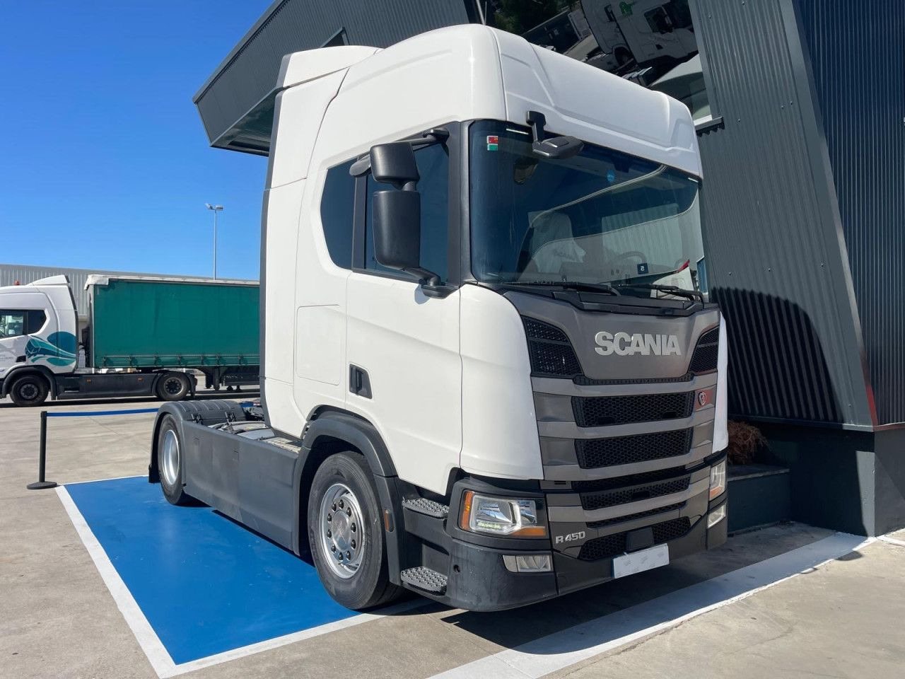 Zakup Scania R 450 Scania R 450: slika Zakup Scania R 450 Scania R 450