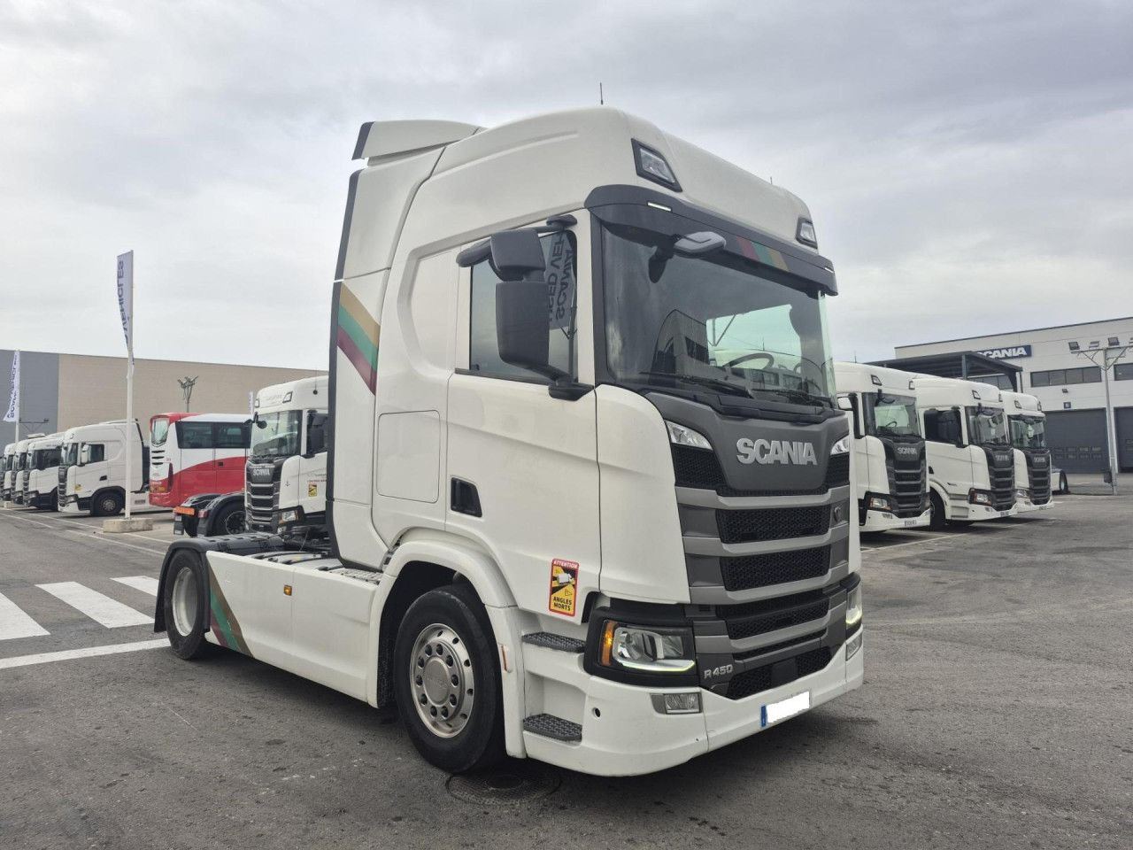 Scania R 450 - Tegljač: slika Scania R 450 - Tegljač Scania R 450 - Tegljač: slika Scania R 450 - Tegljač