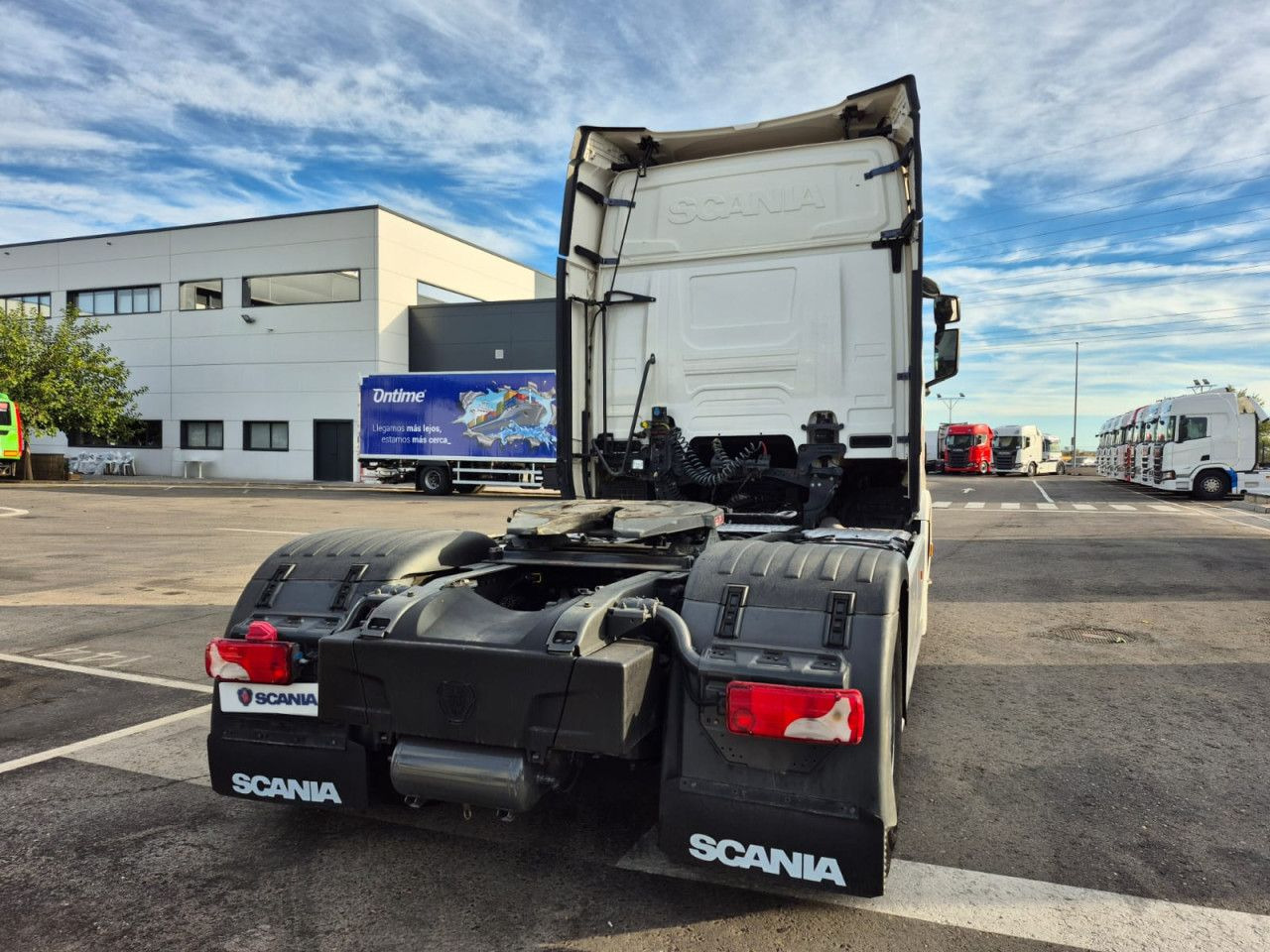 Scania R 450 - Tegljač: slika Scania R 450 - Tegljač Scania R 450 - Tegljač: slika Scania R 450 - Tegljač