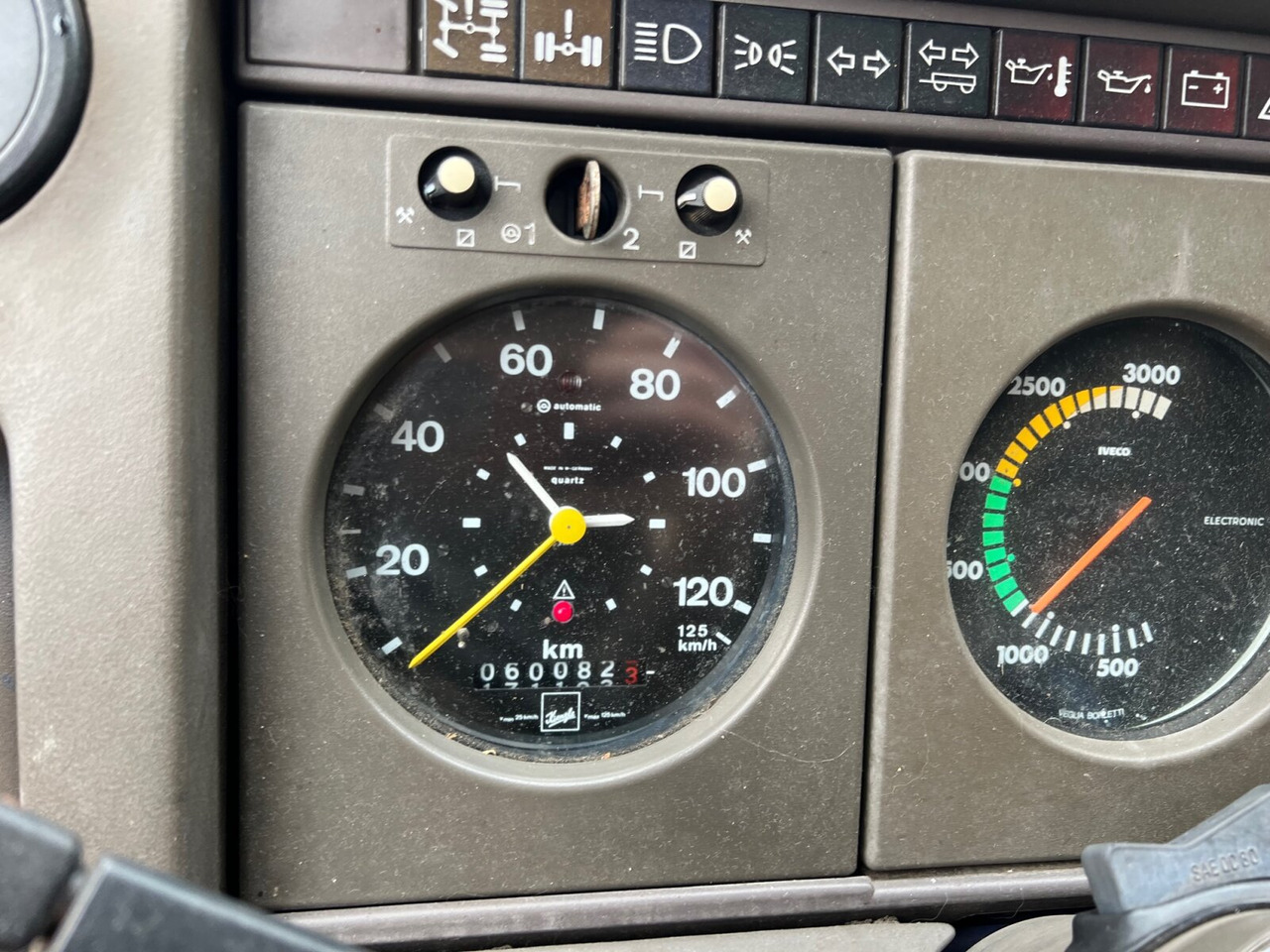 120-23 AW 4x4 Doka 120-23 AW 4x4 Doka, V8-Motor, Seilwinde - Kamion-šasija: slika 120-23 AW 4x4 Doka 120-23 AW 4x4 Doka, V8-Motor, Seilwinde - Kamion-šasija 120-23 AW 4x4 Doka 120-23 AW 4x4 Doka, V8-Motor, Seilwinde - Kamion-šasija: slika 120-23 AW 4x4 Doka 120-23 AW 4x4 Doka, V8-Motor, Seilwinde - Kamion-šasija