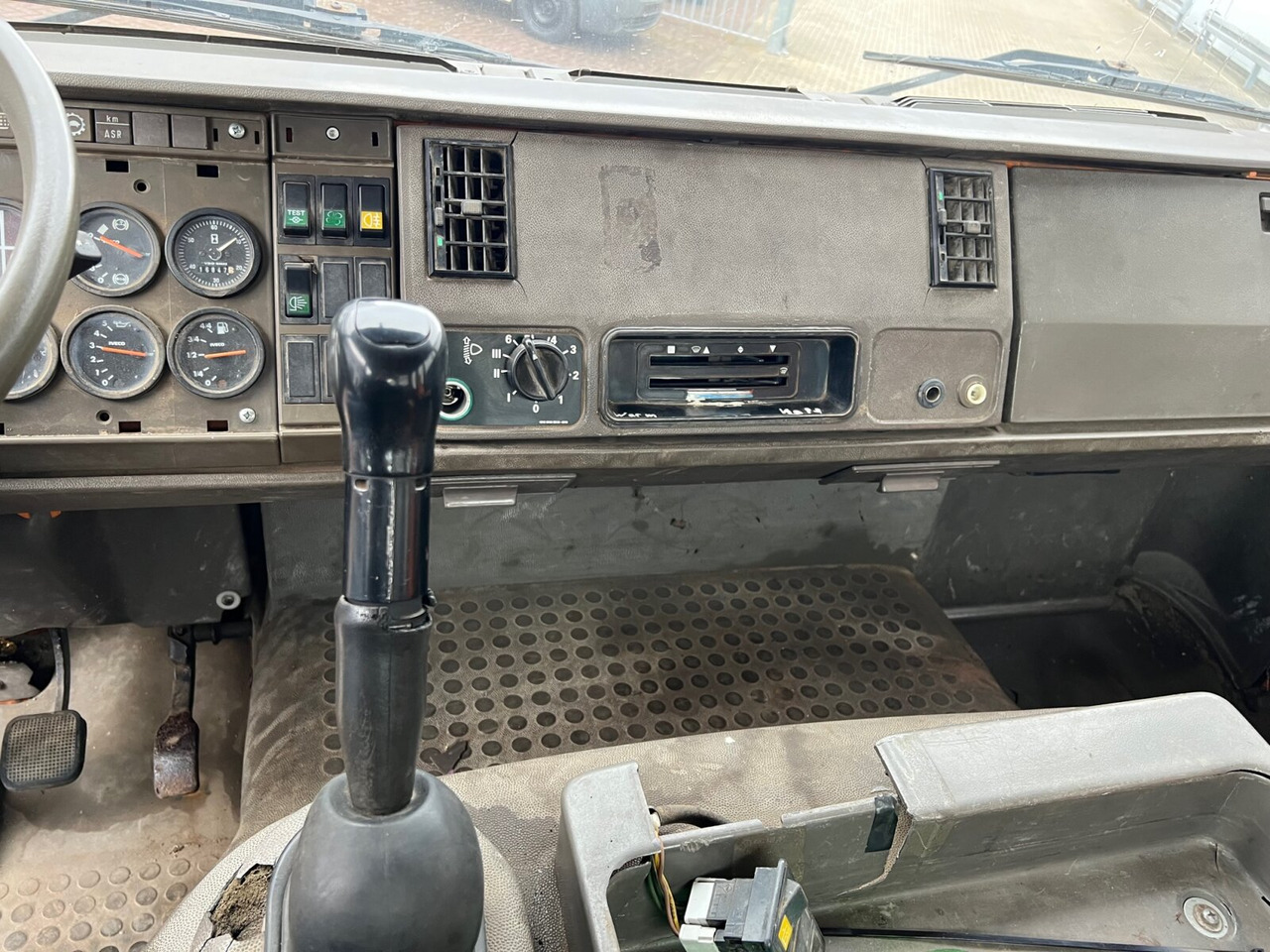260-34 AHW 6x6 260-34 AHW 6x6, V8, Manual, Full Steel - Kamion-šasija: slika 260-34 AHW 6x6 260-34 AHW 6x6, V8, Manual, Full Steel - Kamion-šasija 260-34 AHW 6x6 260-34 AHW 6x6, V8, Manual, Full Steel - Kamion-šasija: slika 260-34 AHW 6x6 260-34 AHW 6x6, V8, Manual, Full Steel - Kamion-šasija