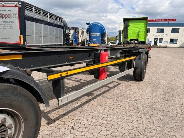 CIMC DC02 BDF-Anhänger CIMC DC02 BDF-Anhänger - Transporter kontejnera/ Prikolica s izmjenjivim sanducima: slika CIMC DC02 BDF-Anhänger CIMC DC02 BDF-Anhänger - Transporter kontejnera/ Prikolica s izmjenjivim sanducima CIMC DC02 BDF-Anhänger CIMC DC02 BDF-Anhänger - Transporter kontejnera/ Prikolica s izmjenjivim sanducima: slika CIMC DC02 BDF-Anhänger CIMC DC02 BDF-Anhänger - Transporter kontejnera/ Prikolica s izmjenjivim sanducima