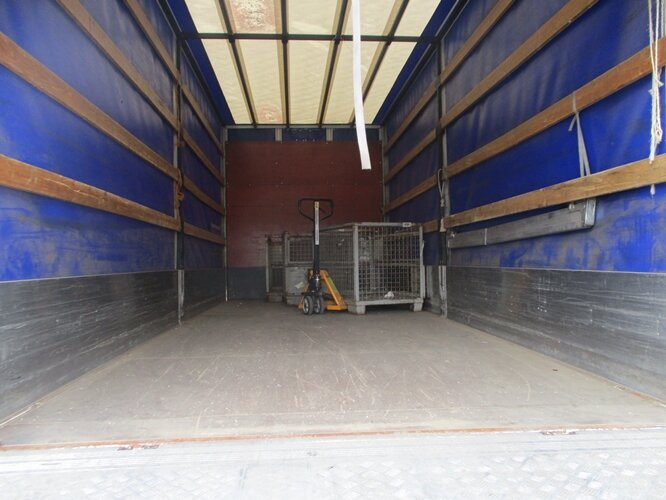 DAF DAF AE 45.150 LF Plane Spriegel LBW DAF AE 45.150 LF 4x2, Plane Spriegel LBW - Kamion s ceradom: slika DAF DAF AE 45.150 LF Plane Spriegel LBW DAF AE 45.150 LF 4x2, Plane Spriegel LBW - Kamion s ceradom DAF DAF AE 45.150 LF Plane Spriegel LBW DAF AE 45.150 LF 4x2, Plane Spriegel LBW - Kamion s ceradom: slika DAF DAF AE 45.150 LF Plane Spriegel LBW DAF AE 45.150 LF 4x2, Plane Spriegel LBW - Kamion s ceradom