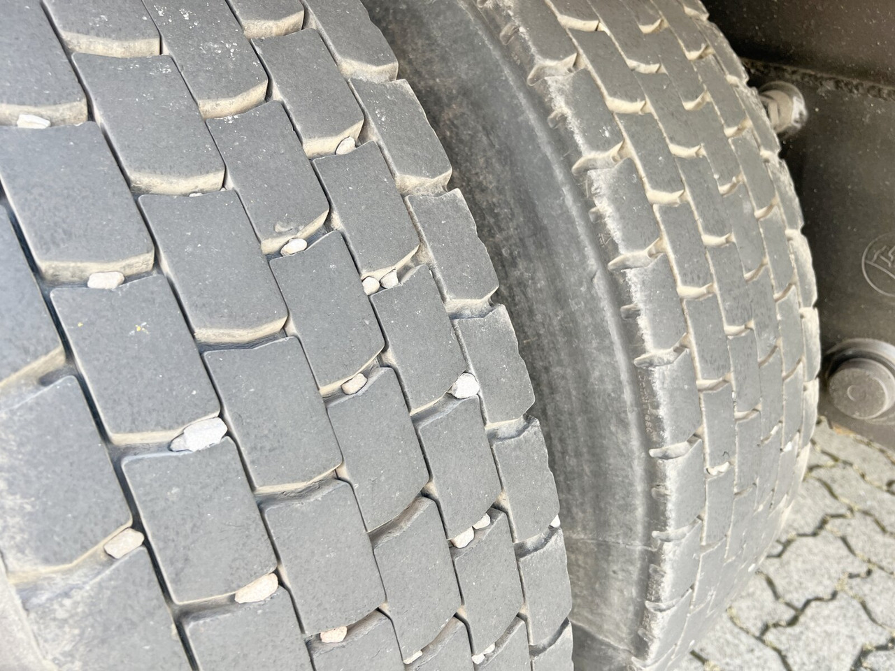 Šumarska poluprikolica Doll A321 A321, Ausziehbar von 10,7m-15,2m, 2x Lenkachse: slika Šumarska poluprikolica Doll A321 A321, Ausziehbar von 10,7m-15,2m, 2x Lenkachse