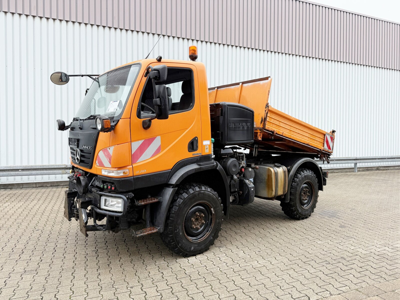 Unimog U 20 4x4 U 20 4x4, Kipper, Zapfwelle, Winterdienstausstattung, 2x AHK - Dostavno vozilo: slika Unimog U 20 4x4 U 20 4x4, Kipper, Zapfwelle, Winterdienstausstattung, 2x AHK - Dostavno vozilo Unimog U 20 4x4 U 20 4x4, Kipper, Zapfwelle, Winterdienstausstattung, 2x AHK - Dostavno vozilo: slika Unimog U 20 4x4 U 20 4x4, Kipper, Zapfwelle, Winterdienstausstattung, 2x AHK - Dostavno vozilo