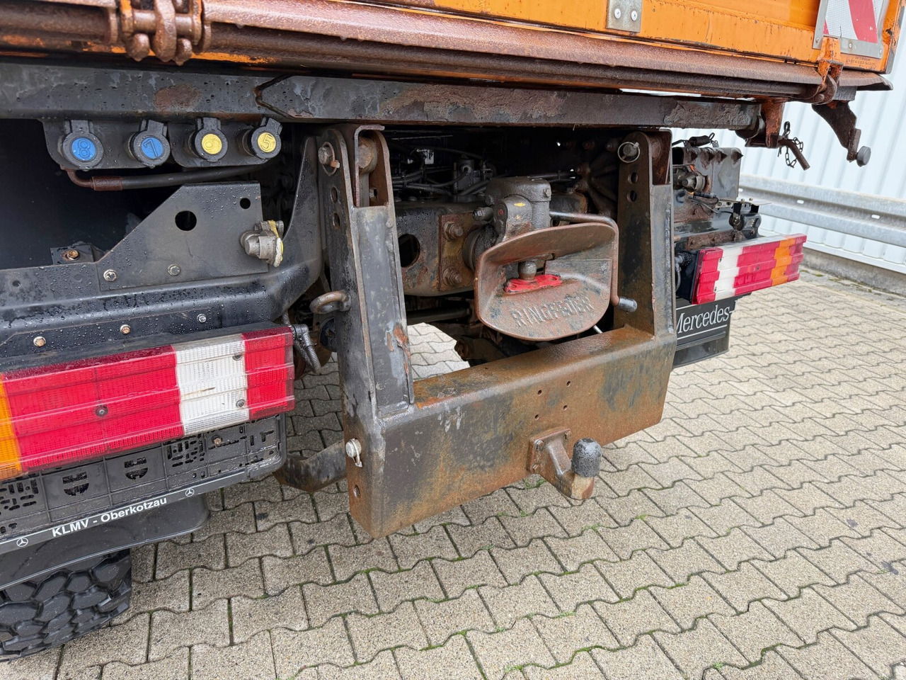 Unimog U 20 4x4 U 20 4x4, Kipper, Zapfwelle, Winterdienstausstattung, 2x AHK - Dostavno vozilo: slika Unimog U 20 4x4 U 20 4x4, Kipper, Zapfwelle, Winterdienstausstattung, 2x AHK - Dostavno vozilo Unimog U 20 4x4 U 20 4x4, Kipper, Zapfwelle, Winterdienstausstattung, 2x AHK - Dostavno vozilo: slika Unimog U 20 4x4 U 20 4x4, Kipper, Zapfwelle, Winterdienstausstattung, 2x AHK - Dostavno vozilo