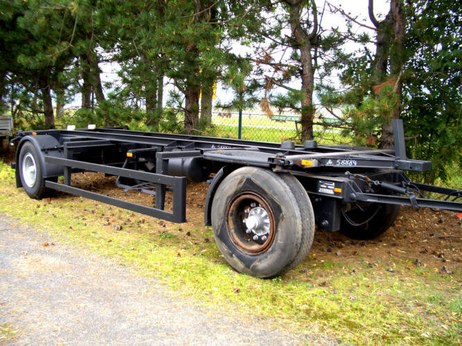 EAF 18-7,4/132E - Transporter kontejnera/ Prikolica s izmjenjivim sanducima: slika EAF 18-7,4/132E - Transporter kontejnera/ Prikolica s izmjenjivim sanducima EAF 18-7,4/132E - Transporter kontejnera/ Prikolica s izmjenjivim sanducima: slika EAF 18-7,4/132E - Transporter kontejnera/ Prikolica s izmjenjivim sanducima